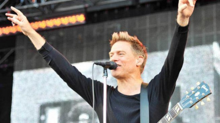 Dvacátou Benátskou noc otevře Bryan Adams
