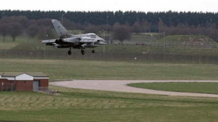 Kaddáfí už je bez letectva. Francie věří v rychlý konec operace