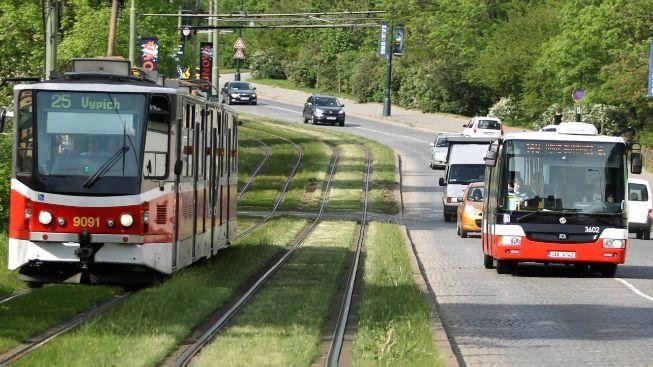 Pražský dopravní podnik vypsal zakázku na pojištění vozů za 100 milionů