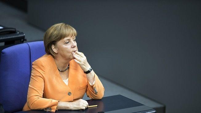 Řecký tisk ostře: Postavte Merkelovou před soud kvůli genocidě!