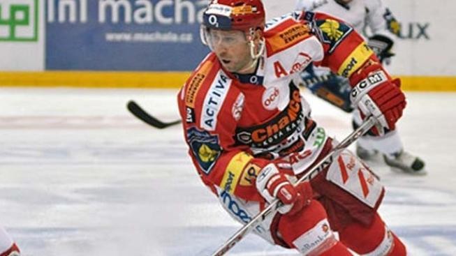 Slávie prohrála, Třinec vyhrál, boje v play off pokračují