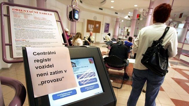 Registr vozidel opět kolaboval. Nervozita přetrvává