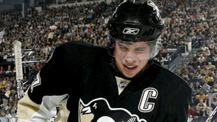 Kanadské bodování NHL vede Sedin, zraněný Crosby až pátý