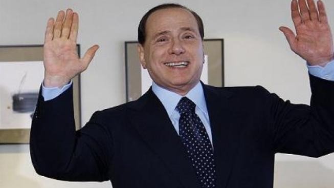 Nahé dívky prý před Berlusconim soutěžily ve vyzývavosti