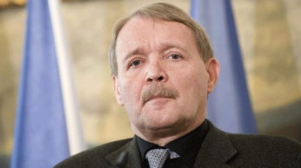 Vinohradská nemocnice nechce vzít zpět odboráře Engela