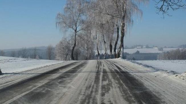 V noci na sobotu se ochladí. Podle meteorologů hrozí náledí