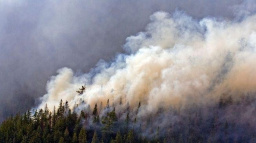 Vedra na Sibiři už mají 7 obětí. Situaci komplikují i lesní požáry