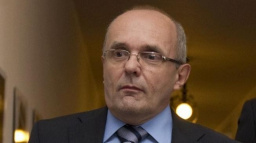 ČSSD kritizuje ministra kvůli podezřelým zakázkám jeho firmy