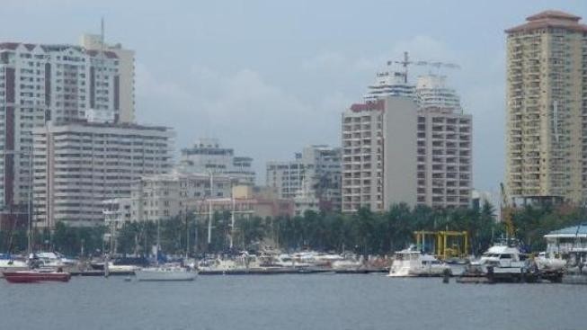 Výbuch v autobusu zabil v Manile dva lidi a 18 zranil 