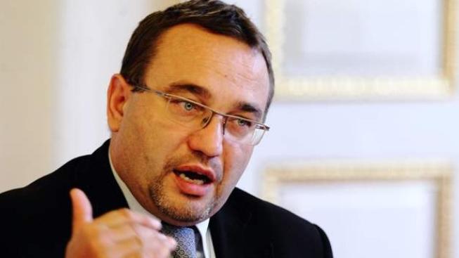 Dobeš: I já doma používám fyzické tresty. Do školy však nepatří