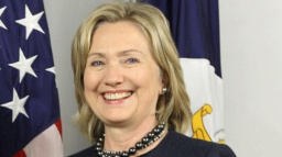 Hillary Clintonová vyjádřila lidem v ČR soustrast s úmrtím Dienstbiera