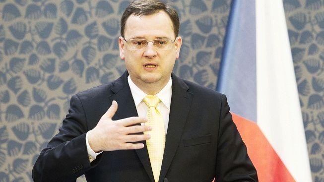 Vyšetřování kauz nikdo nebrzdí a nebrání, tvrdí Nečas. Opozice chce Kalouskovu hlavu
