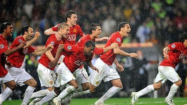 Manchester zdolal Stoke 2:1 a dál uniká svým pronásledovatelům