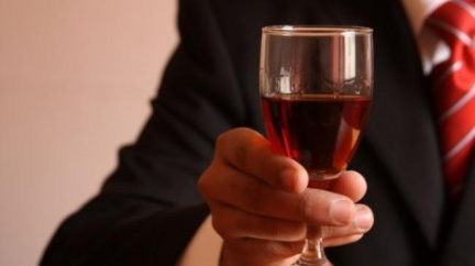 Odbornice: Nejméně nebezpečný pro štíhlou linii je vinný střik 