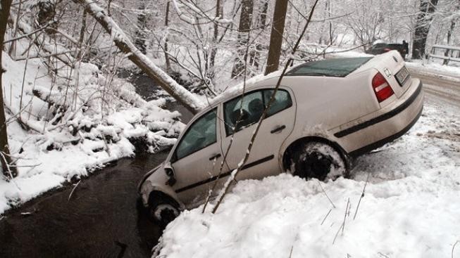 V prosinci umíralo na silnicích daleko méně lidí než obvykle