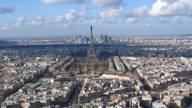 Jedno mají Francouzi a Belgičané společné ...lásku k šampaňskému