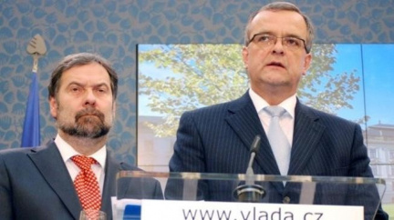 Chebská VV vyzývá ministry Johna a spol. k odchodu z vlády