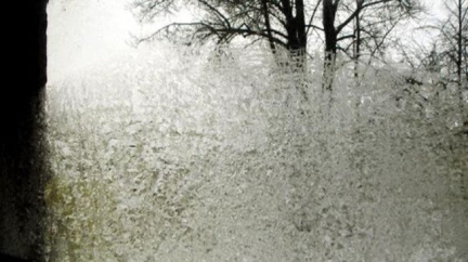 Na dálnici D1 na Vysočině je náledí 