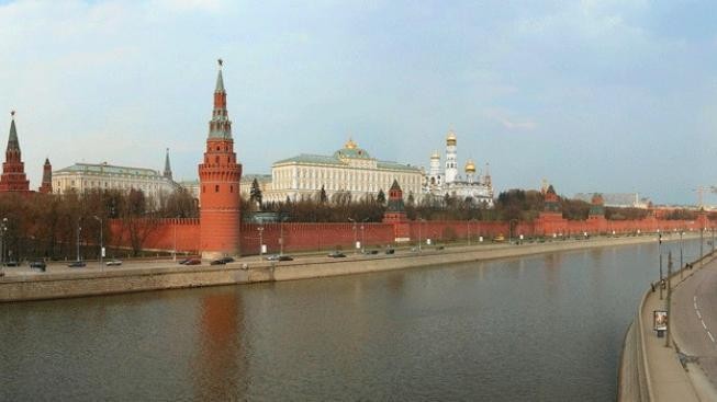 Putin: Moskva už zběhlé agenty nezabíjí, ale je to dobytek