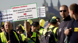 Policisté a hasiči půjdou proti škrtům protestovat před sněmovnu