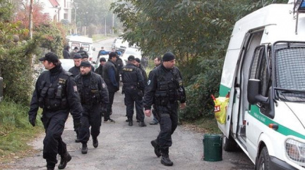 Policie bude pátrat po ztracené Aničce také ve Vltavě