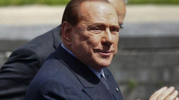 Matador Berlusconi hlásí návrat do politiky. Kandiduje na premiéra