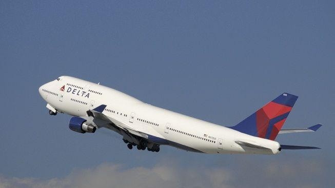 Letadlo se vrátilo na letiště JFK kvůli podezřelým drátům