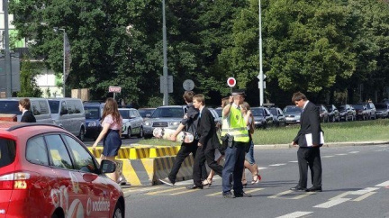 Chodkyně ležela mrtvá na silnici. Podezřelý byl dopaden pár hodin po nehodě