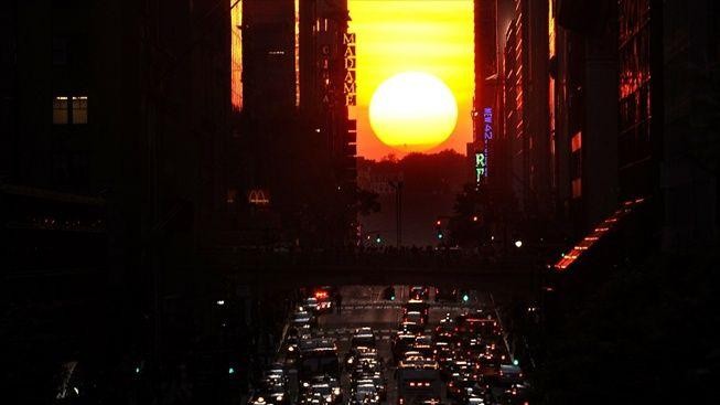 "Manhattanhenge", fascinující přírodní fenomén prozářil New York