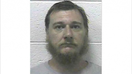 Čechoameričan přes desítku let zotročoval a mučil svou ženu v USA