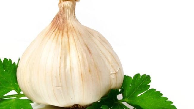 Česnek může pomoci i lidem s hypertenzí, kterým léky nezabírají 