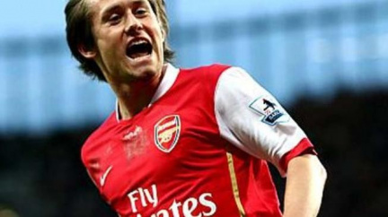 Arsenal po 17 letech prohrál doma derby s Tottenhamem