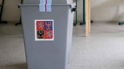 Žalobu na průběh voleb podává i bývalý agent StB Zifčák