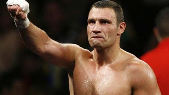 Vitalij Kličko suverénně vybodoval Briggse a obhájil titul 