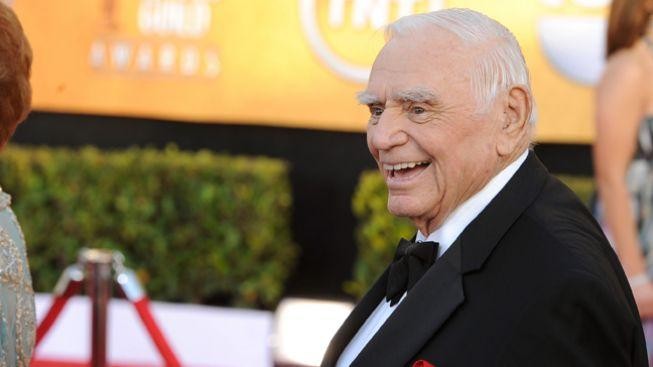 Zemřel oscarový herec Ernest Borgnine (†95)