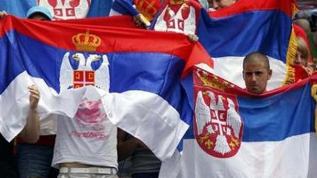 Při řádění srbských fanoušků v Janově bylo zraněno 20 lidí 