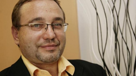 Budějovická VŠ podala trestní oznámení na Dobešova náměstka