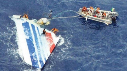 Za katastrofu airbusu společnosti Air France může člověk i technika