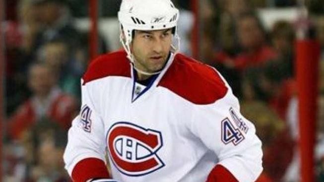 Hamrlík si zranil po srážce se spoluhráčem Špačkem koleno 