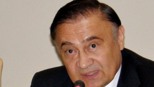 Dryml se zastal Vondry proti vedení vlastní strany