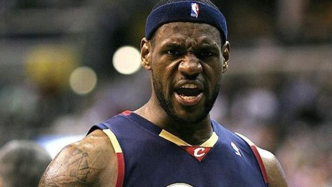Miami bude před NBA kvůli Jamesovi trénovat na vojenské základně