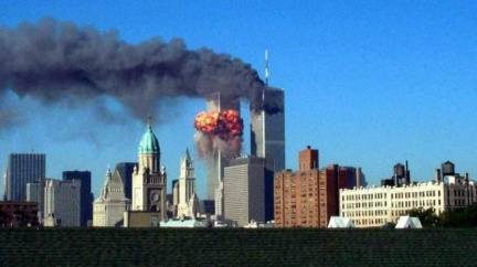 Světelný památník na Ground Zero v New Yorku zmátl ptáky 