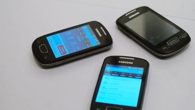 Klasické mobilní telefony netáhnou. Posilují prodeje chytrých telefonů