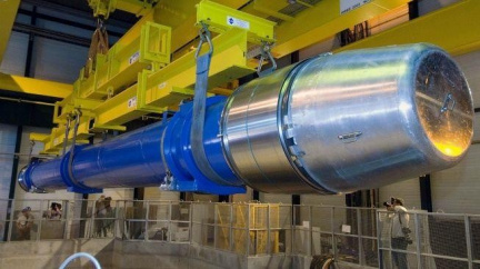 Vědci z CERN našli další stopu toho, kam zmizela antihmota