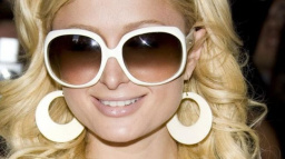 Policie v Las Vegas zadržela Paris Hiltonovou za držení kokainu 