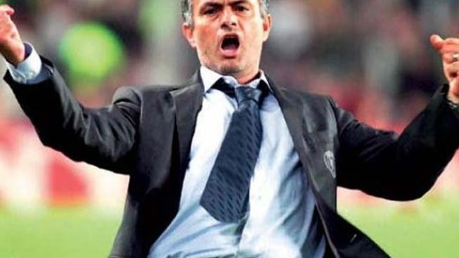 Mourinho popřel, že by kritizoval Beníteze s Capellem 
