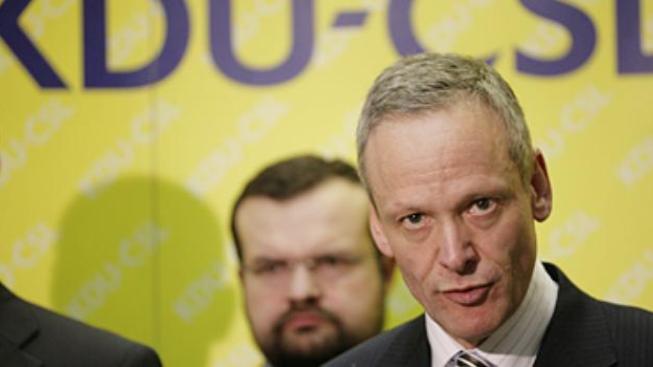 Nevyřadí mě, soudí Svoboda. Jeho vyhazov řeší místní buňka