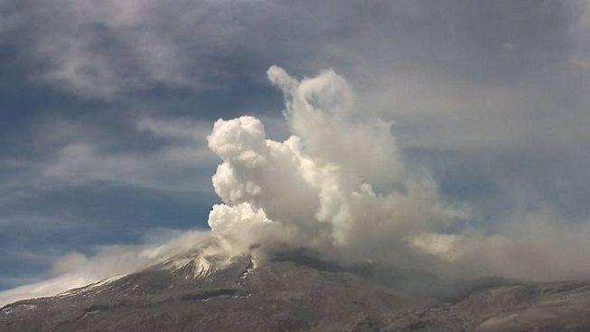 Kolumbijská sopka se probudila k životu