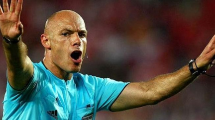 Rozhodčí Webb má pomoci fotbalistům Sunderlandu s disciplínou 