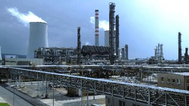 Most kritizuje Unipetrol, že pozdě informoval o úniku čpavku